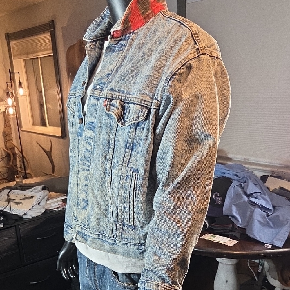 Levi's Acid Wash Blue Denim Trucker Jacket - Men - Picture 6 of 13